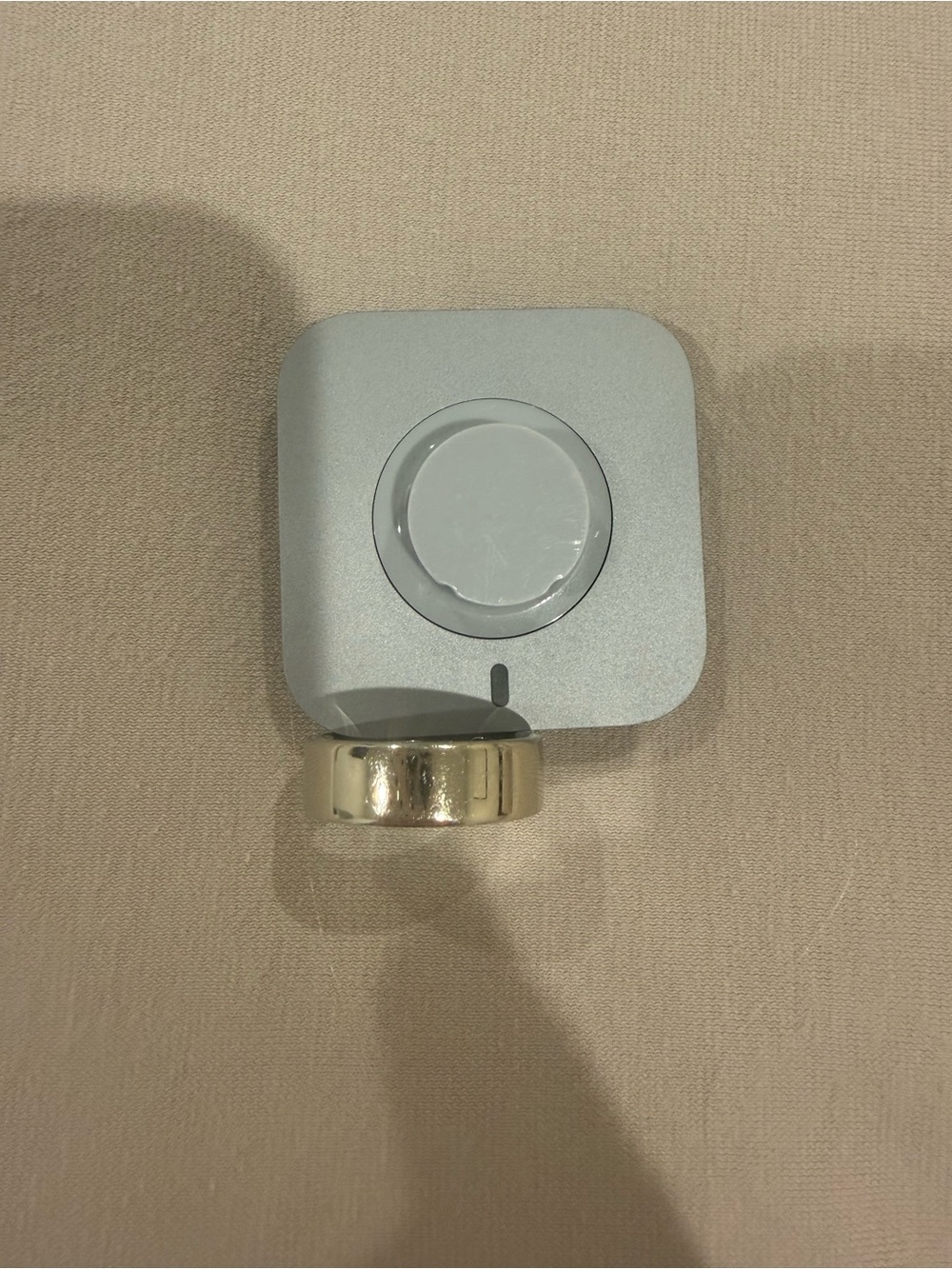 Oura Silver Charger Dock with Gold Ring Accent